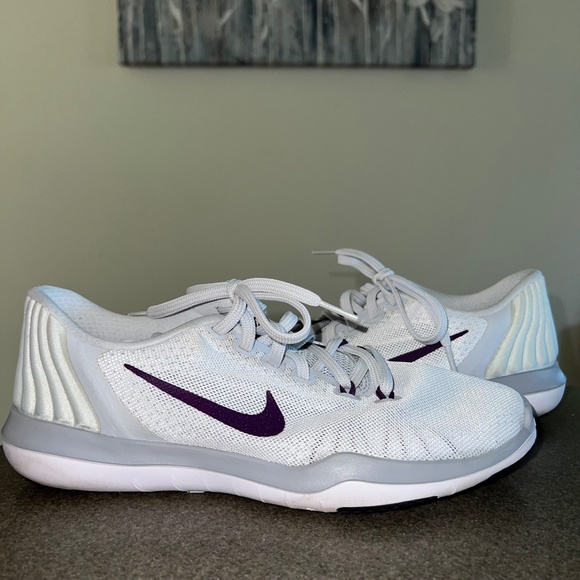 Nike Flex Supreme Tr 5 Sneaker Style: 852467-009 in Pure Platinum / Night Purple